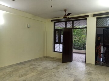 Room in 2 BHK Builder Floor at Palm Residency Chhatarpur, Chattarpur – for Rent