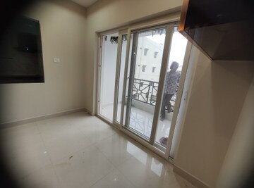 Room in 3 BHK Builder Floor at Kondapur – for Rent