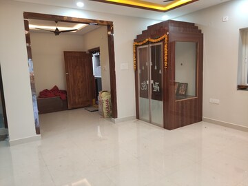 Room in 3 BHK Builder Floor at Kondapur – for Rent