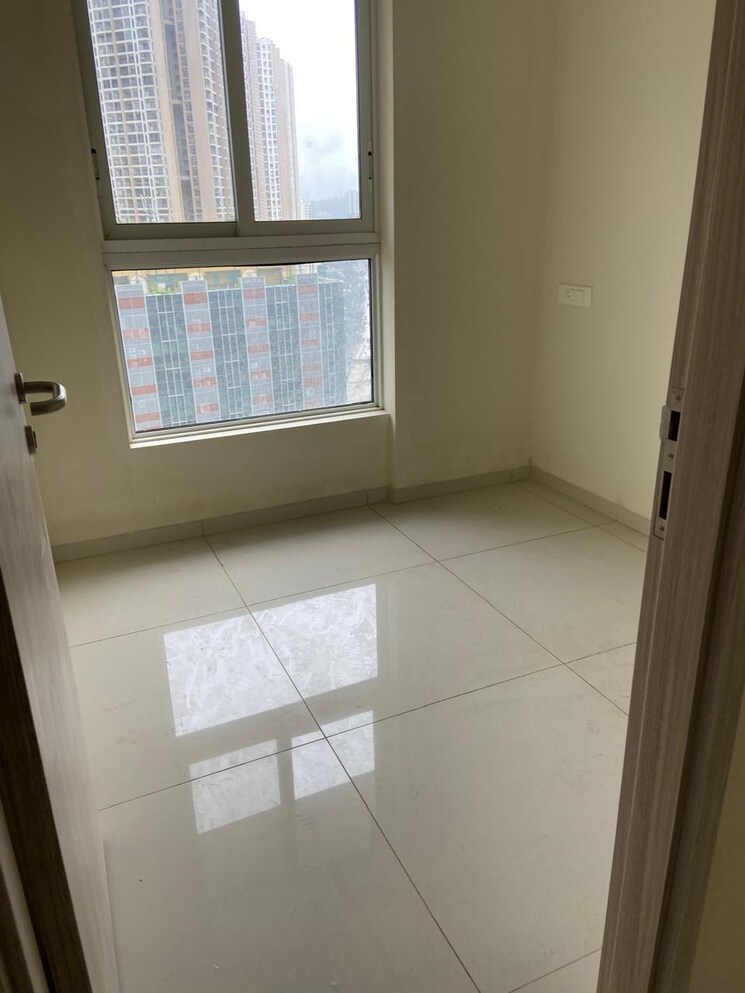 Room, wadhwa-atmosphere-o2 2.5 Bedroom 756 Sq.Ft. Apartment In Mulund West Mumbai 9074285