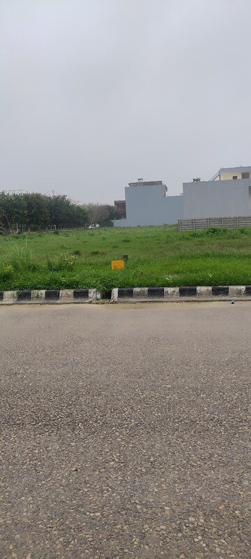  Plot For Sale in Wave Springwood Enclave, Mahurali