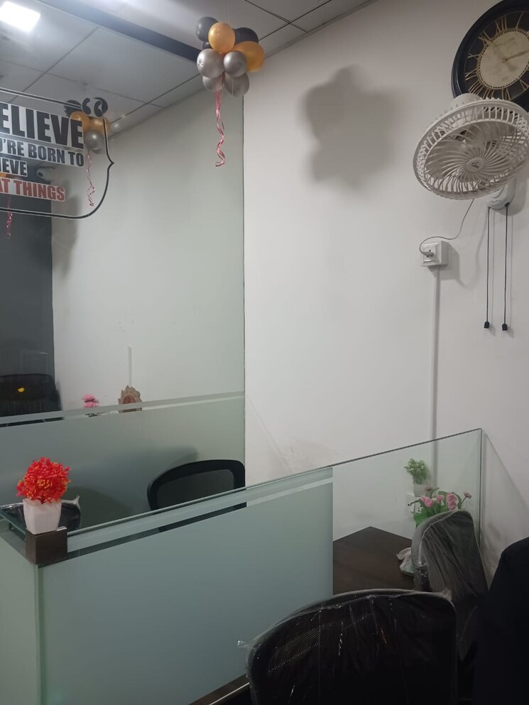 Team Area, mulund west Commercial Office Space 550 Sq.Ft. In Mulund West Mumbai 9074350