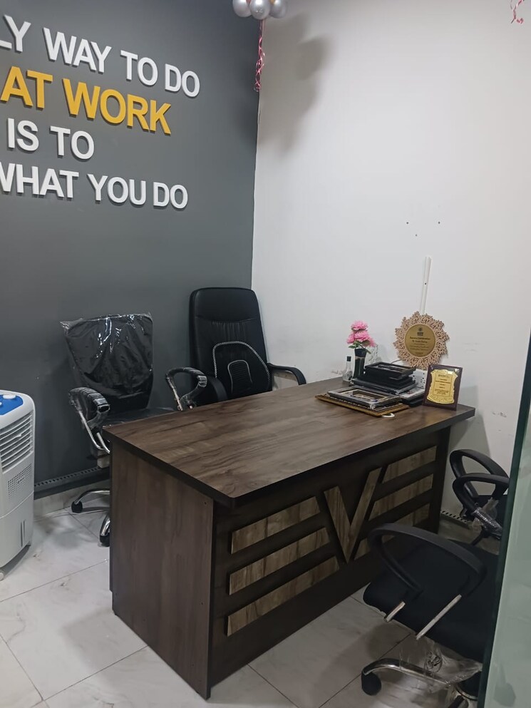 Team Area, mulund west Commercial Office Space 550 Sq.Ft. In Mulund West Mumbai 9074350