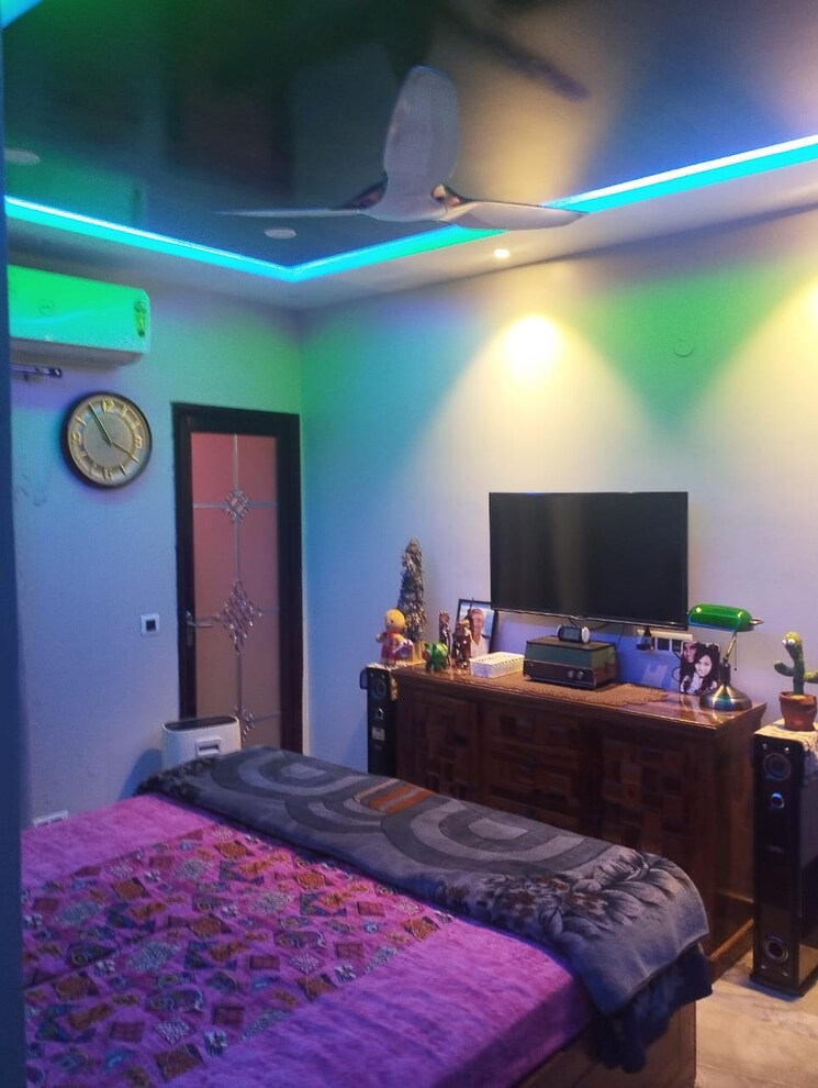 Bedroom, pinewood-enclave 2.5 Bedroom 194 Sq.Yd. Builder Floor In Wave City Ghaziabad 9072698