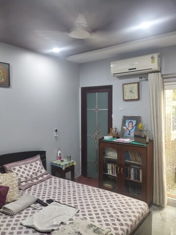 Bedroom in 2.5 BHK Builder Floor at Pinewood Enclave, Wave City – for Sale