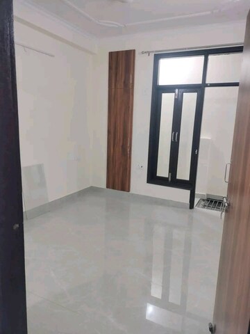 Room in 1 BHK Builder Floor at Saket – for Rent