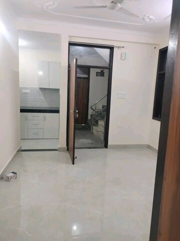 Building Lobby in 1 BHK Builder Floor at Saket – for Rent