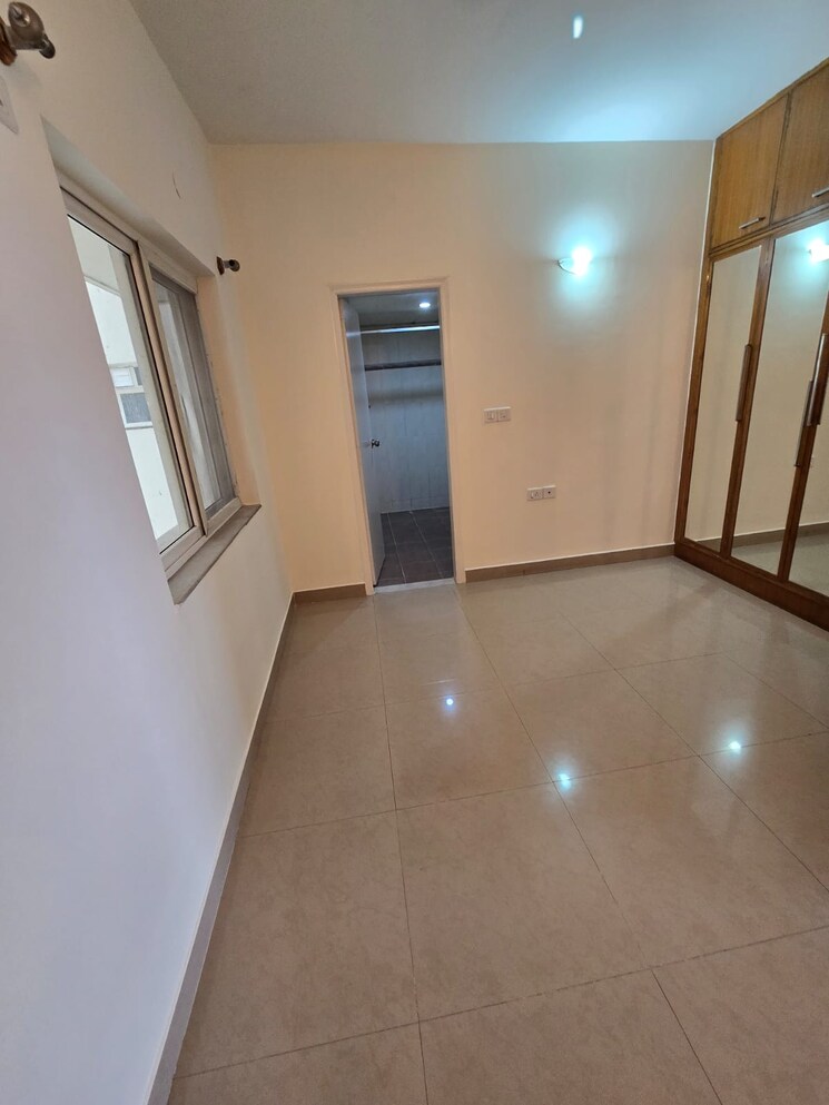 Room, yeshwanthpur 3.5 Bedroom 2000 Sq.Ft. Apartment In Yeshwanthpur Bangalore 9074402