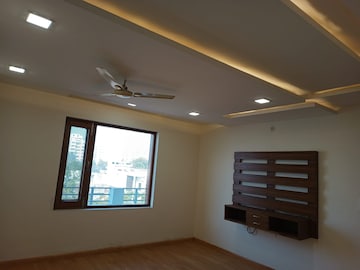 Furnished Amenities in 2 BHK Builder Floor at RPS Palm Drive, Sector 88 – for Rent
