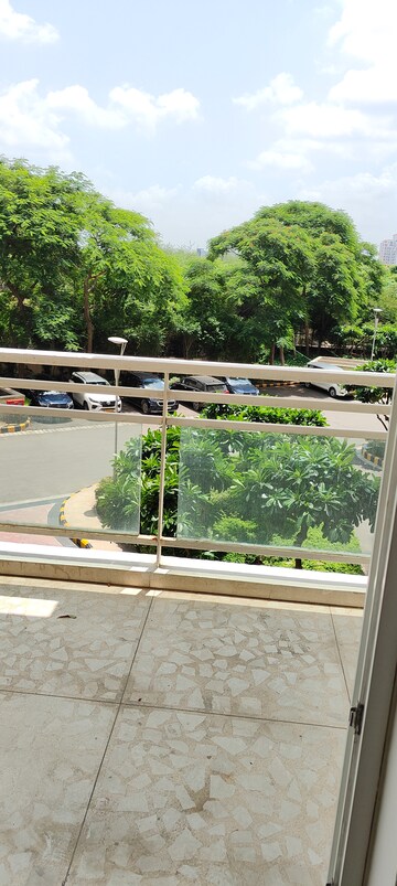 4 BHK Apartment For Rent in DLF Park Place, Sector 54