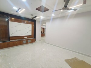 Room in 3 BHK Apartment at Srinivasa Nagar Colonys – for Sale