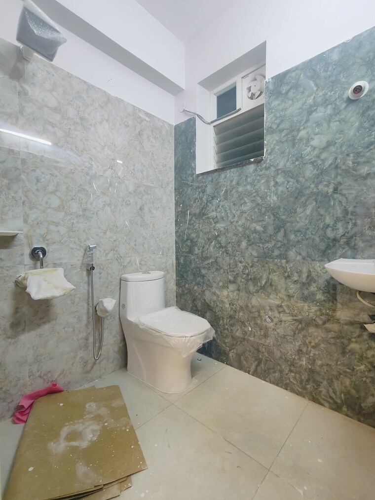 Bathroom, srinivasa nagar colonys 3 Bedroom 10835 Sq.Ft. Apartment In Srinivasa Nagar Colonys Guntur 9074419
