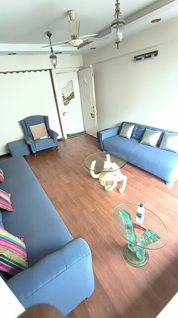 Team Area in 3 BHK Apartment at Poonam Apartments Worli, Worli – for Rent