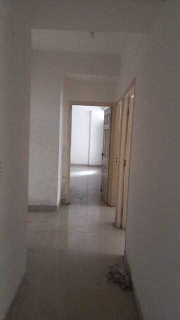 2.5 BHK Apartment For Rent in Supertech Cape Town, Sector 74