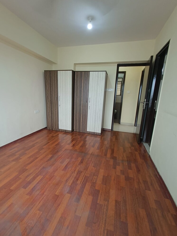 Master Bedroom, lake-primrose 2 Bedroom 970 Sq.Ft. Apartment In Powai Mumbai 9074443