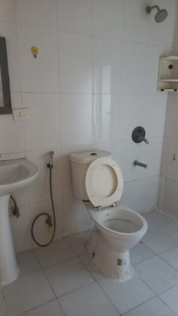 Bathroom in 2.5 BHK Apartment at Supertech Cape Town, Sector 74 – for Rent
