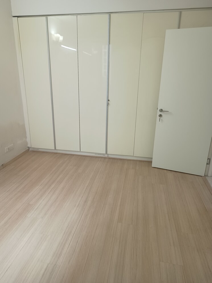 Room, dlf-park-place 4 Bedroom 2704 Sq.Ft. Apartment In Sector 54 Gurgaon 9074445