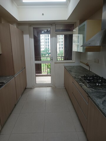 Kitchen in 4 BHK Apartment at DLF Park Place, Sector 54 – for Rent