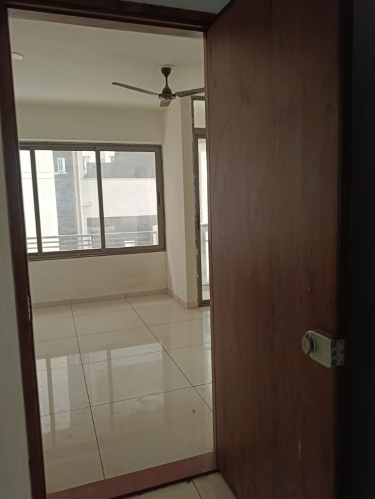 Room, zundal 2 Bedroom 617 Sq.Ft. Apartment In Zundal Ahmedabad 9074540