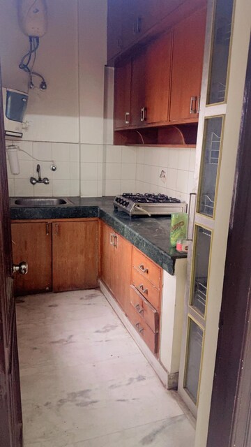 Kitchen in 2 BHK Builder Floor at RWA Apartments Sector 40, Sector 40 – for Rent