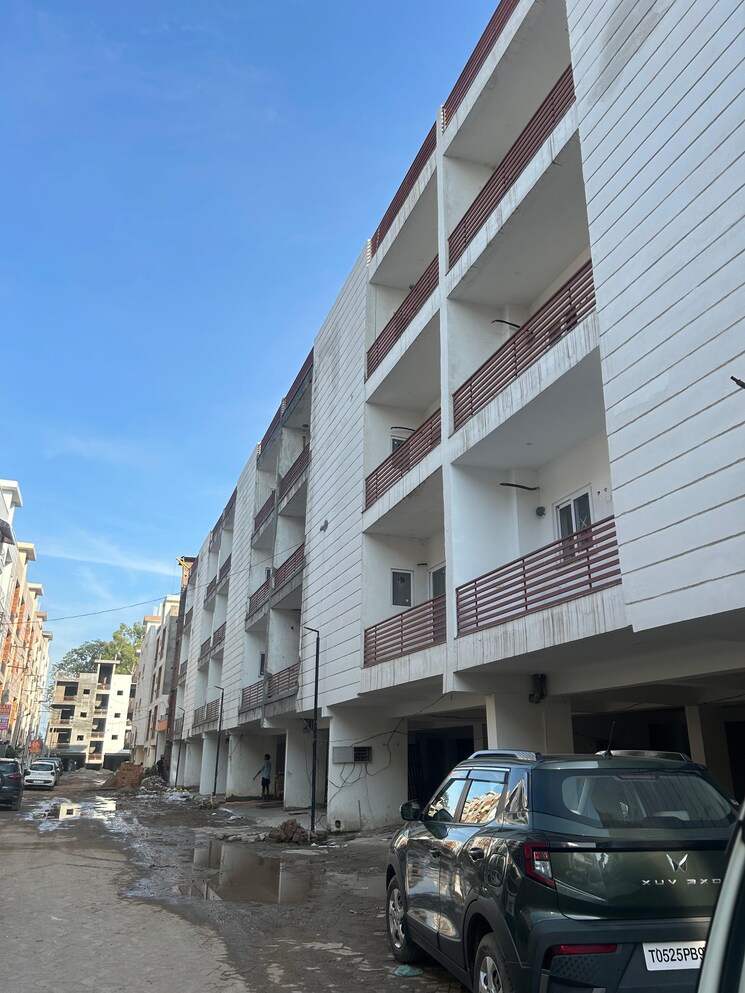 Exterior View, pir machalla 3 Bedroom 110 Sq.Yd. Apartment In Pir Machalla Zirakpur 9074497