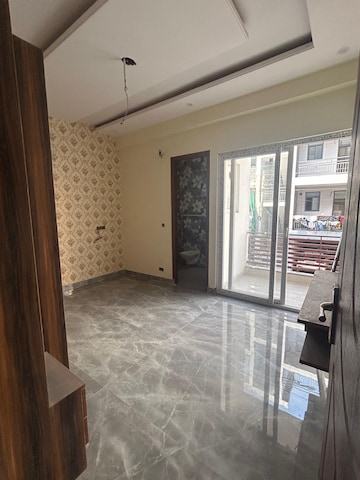 Room in 3 BHK Apartment at Pir Machalla – for Sale