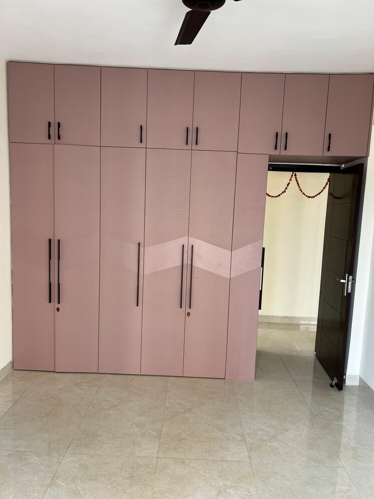 Room, signature-global-park-4-and-5 3 Bedroom 1120 Sq.Ft. Apartment In Sohna Sector 36 Gurgaon 9074553