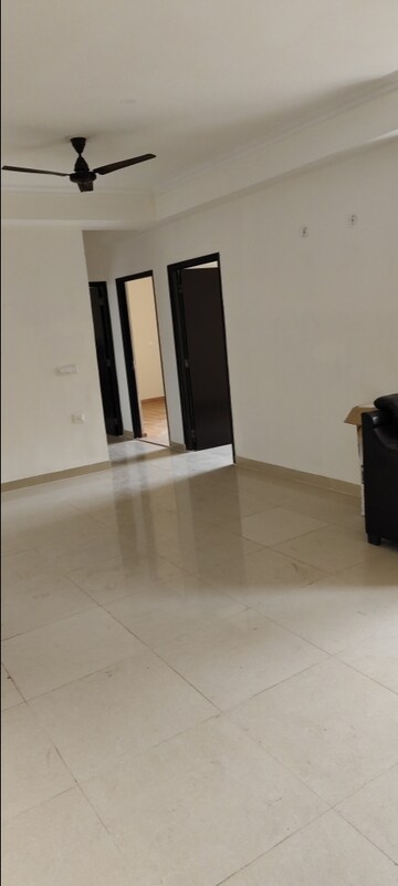 3 BHK Apartment For Rent in Amrapali Crystal Homes, Sector 76