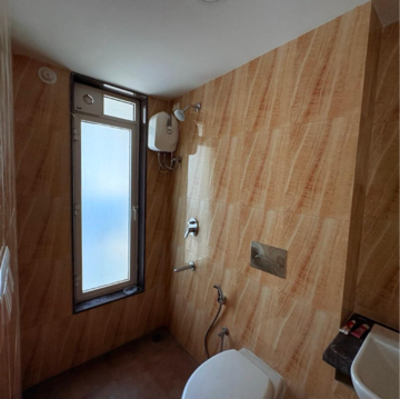 Room in 1 BHK Apartment at Lodha Amara New Tower, Kolshet Industrial Area – for Rent