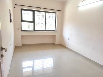 1 BHK Apartment For Rent in Lokhandwala Infrastructure Spring Leaf, Kandivali East