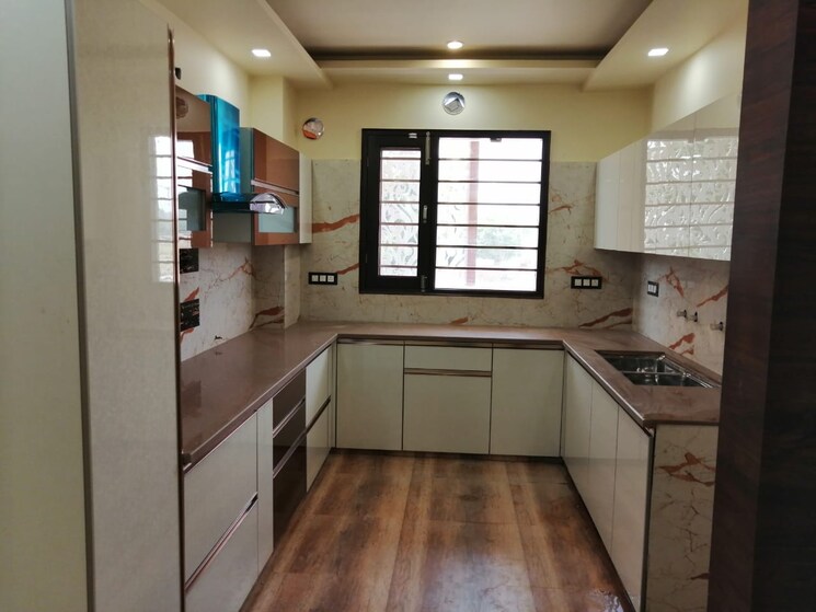 Kitchen, sector 31 4 Bedroom 350 Sq.Yd. Independent House In Sector 31 Faridabad 9074583