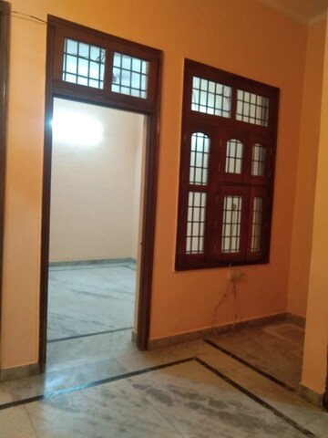 Room in 2 BHK Apartment at Chattarpur – for Rent