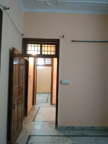 Room in 2 BHK Apartment at Chattarpur – for Rent