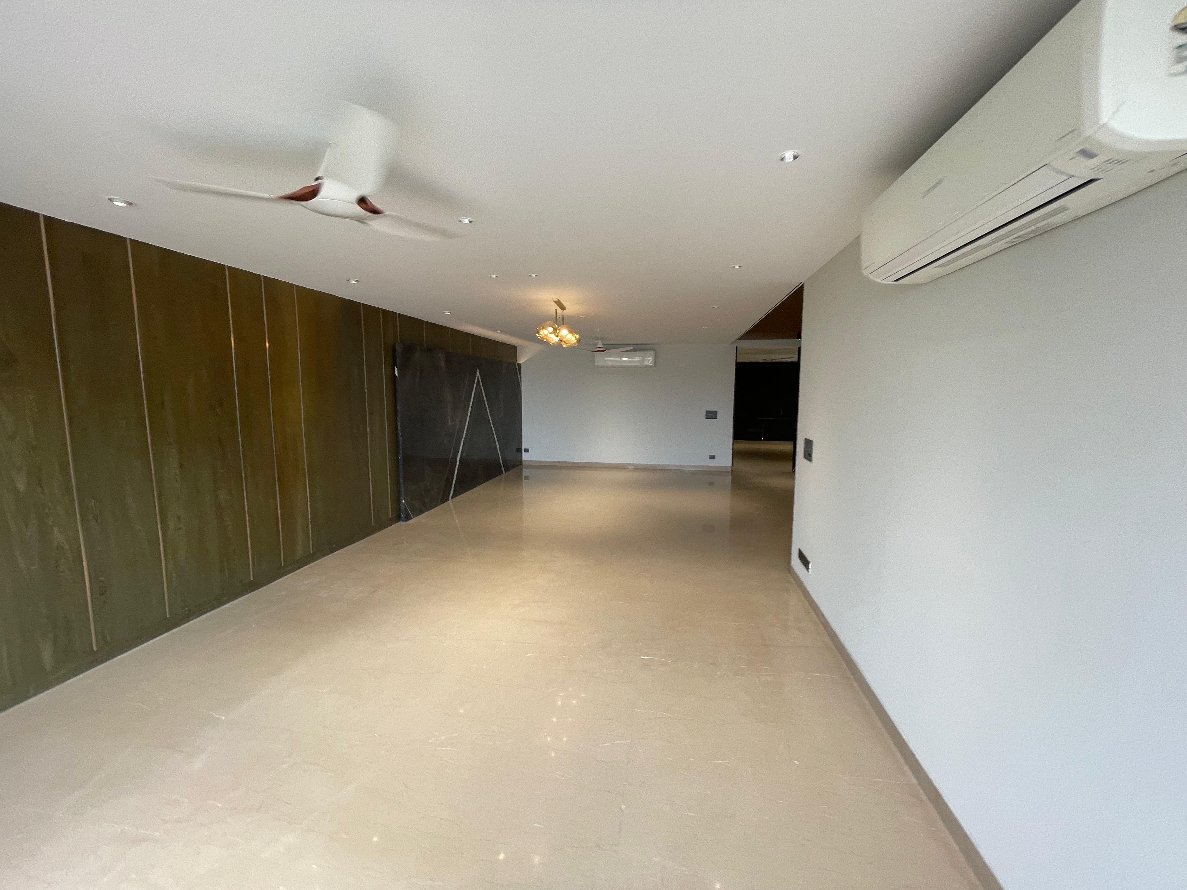 4 BHK + Pooja Room,Servant Room,Study Room,Extra Room Builder Floor For Sale in Sushant Lok 1