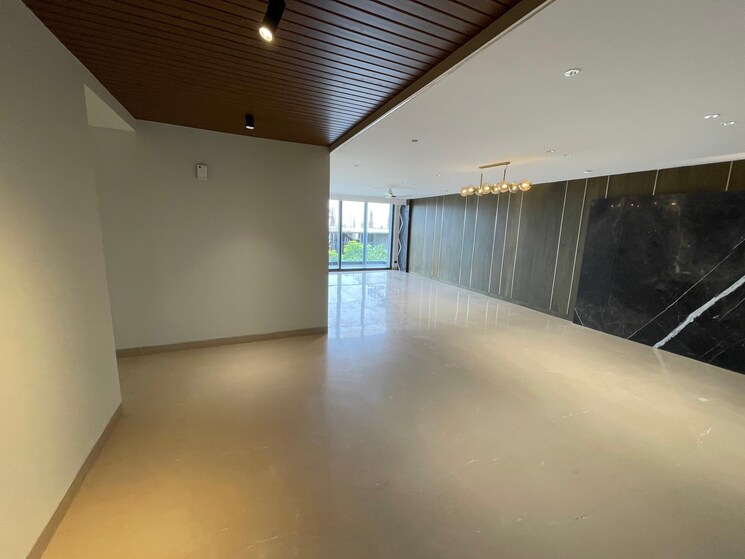 Room, sushant lok i 4 Bedroom 300 Sq.Yd. Builder Floor In Sushant Lok I Gurgaon 9074665