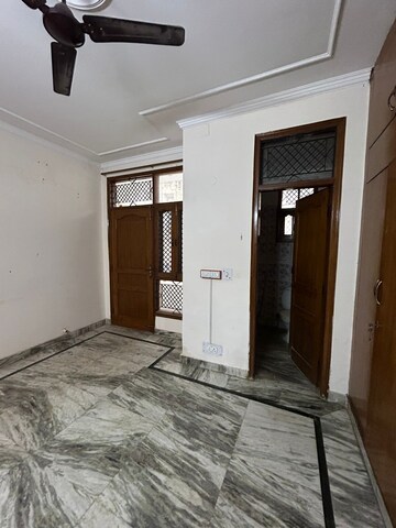 2 BHK Builder Floor For Rent in Malviya Nagar