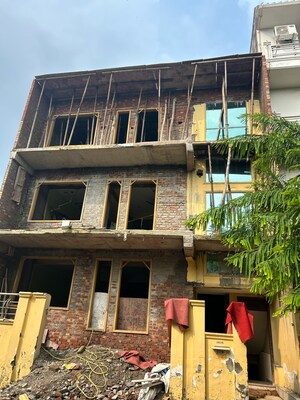 6+ BHK Independent House – Exterior View View at Sector 105 - for Sale