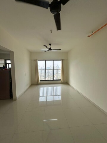 Room in 2 BHK Apartment at Bhoomi Samarth, Goregaon East – for Rent