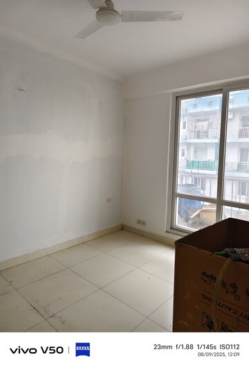 Room in 3 BHK Apartment at Value Meadows Vista, Raj Nagar Extension – for Sale