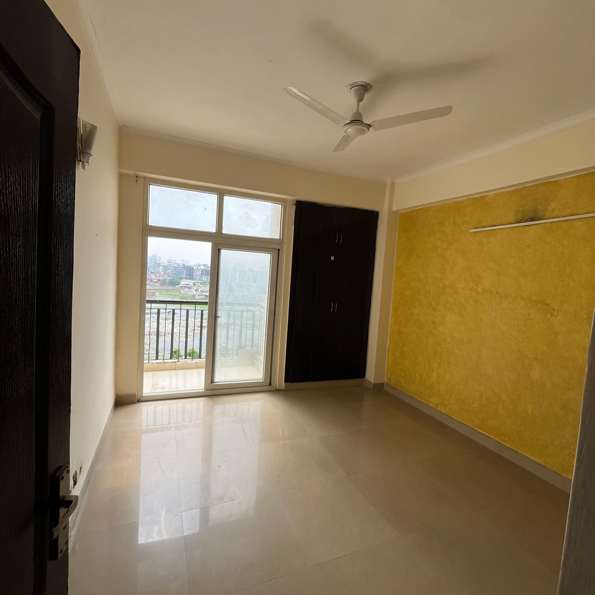 3 BHK + Pooja Room 1550 Sq.Ft. Apartment in Amrapali Zodiac