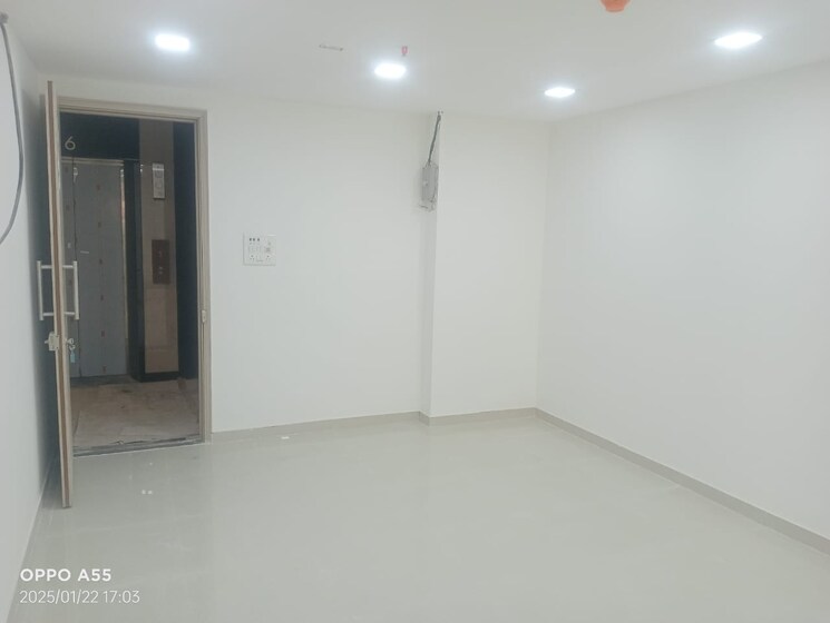 Room, wadhwa-the-gateway Commercial Office Space 550 Sq.Ft. In Mulund West Mumbai 9074839