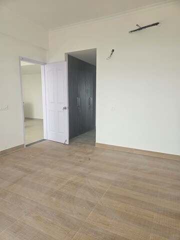 2 BHK Apartment For Sale in Jaypee Greens Pavilion Court, Sector 128