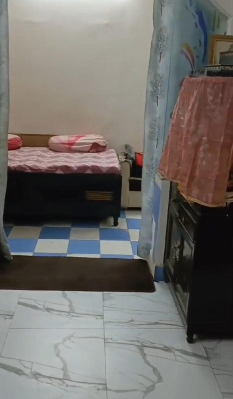 Bedroom, guru angad nagar 2 Bedroom 750 Sq.Ft. Builder Floor In Guru Angad Nagar Delhi 9074884