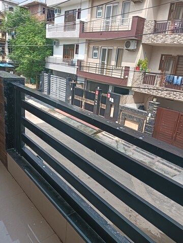Balcony in 2 BHK Builder Floor at Housing Board Colony Sector 51, Sector 51 – for Rent
