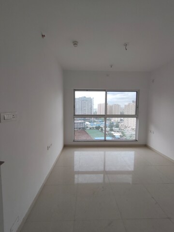 Room in 3 BHK Apartment at Kharadi – for Sale