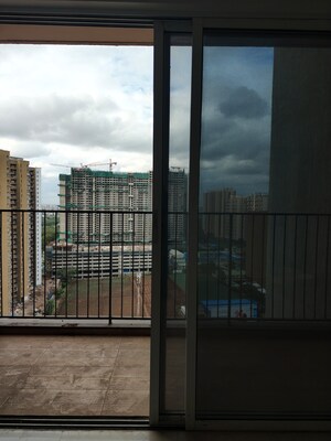 Room in 3 BHK Apartment at Kharadi – for Sale