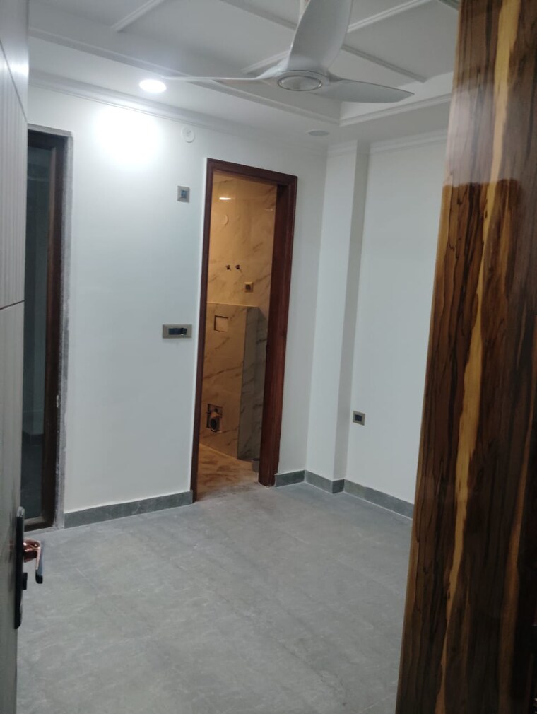 undefined, sector 19 6+ Bedroom 200 Sq.Mt. Independent House In Sector 19 Noida 9074908