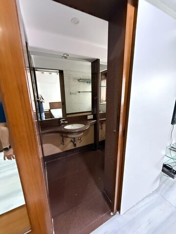 Furnished Amenities in 2 BHK Apartment at Sea Lord, Cuffe Parade – for Rent