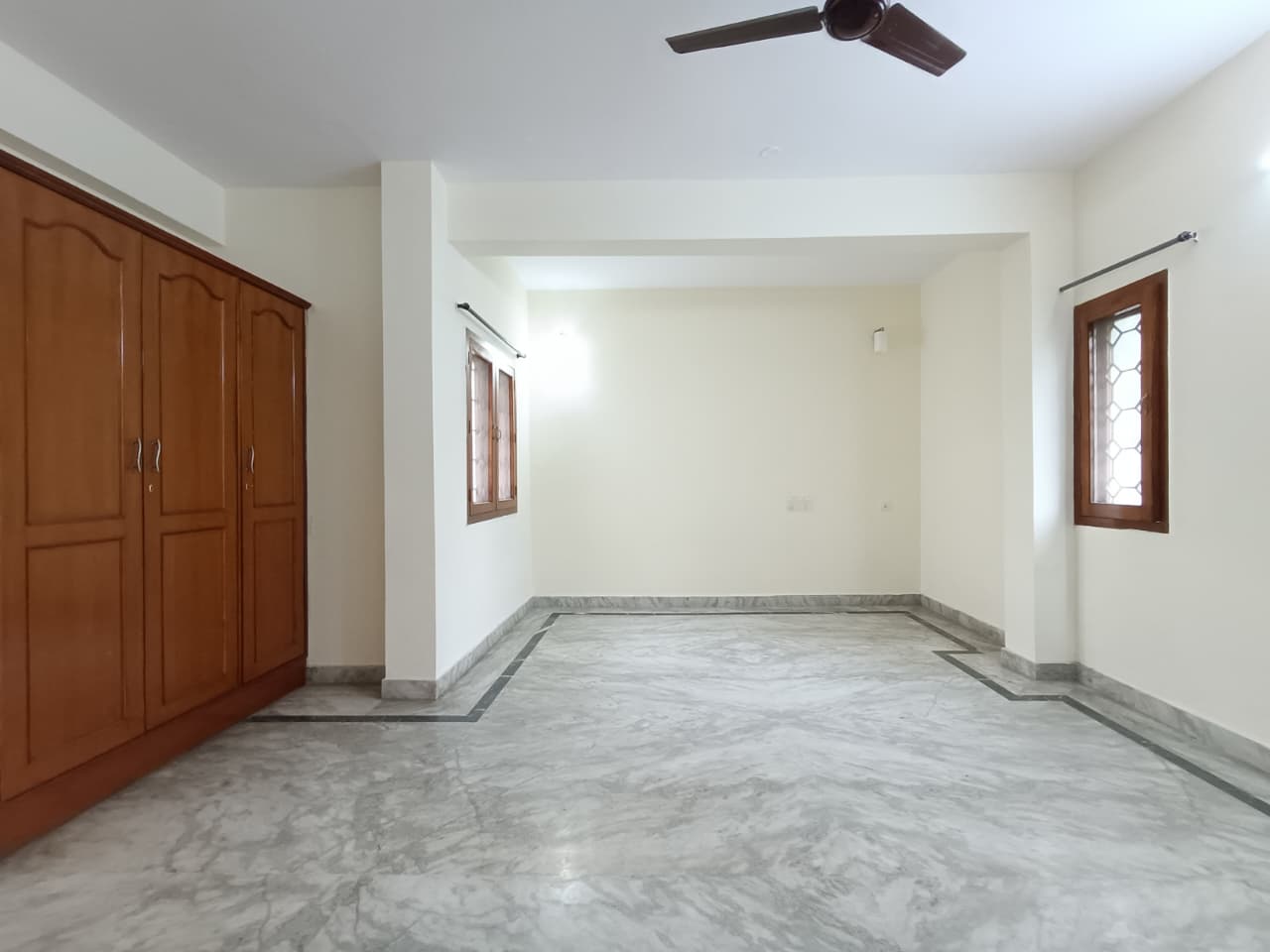 4 BHK Independent House For Rent in 4 Bhk Flat For Rent
