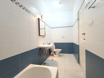 Team Area in 4 BHK Independent House at Hsr Layout – for Rent